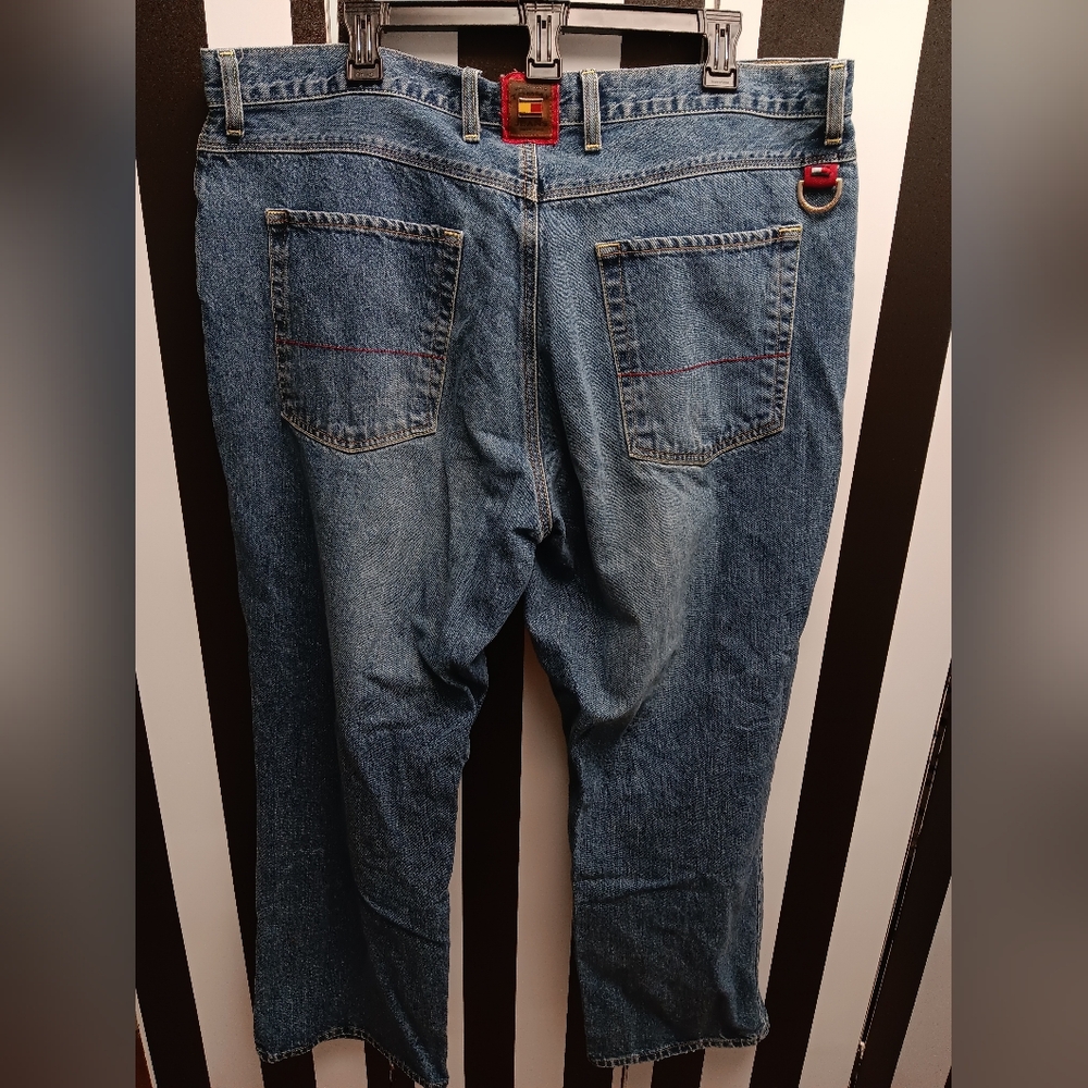 Tommy Hilfiger Jeans. - Picture 2 of 8